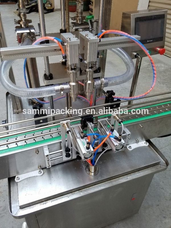 Automatische productiemachine Fles Vloeistofvullen Deksel Etiketteringslijn Roestvrij staal Olie vulmachine Lip olie melk