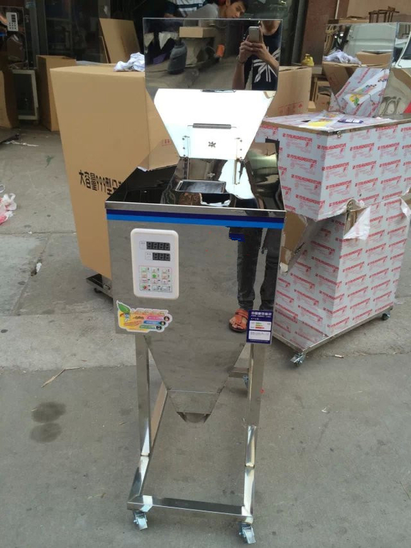 Cheap Price Automatic Weighing Filling  Machine for Powder/Spice/Grain, Multi-Function Packaging Equipment with Scale Dispenser