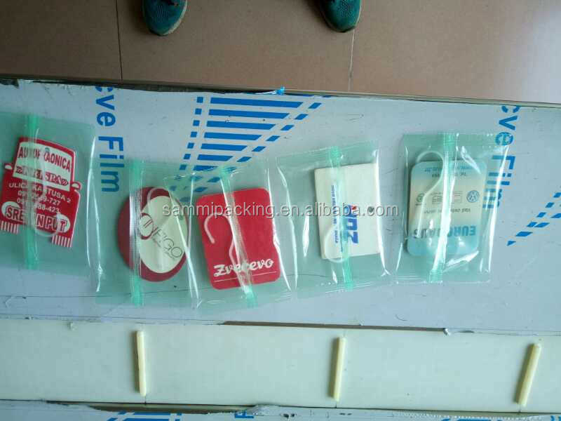 Eenvoudig te bedienen automatische kussenverpakkingsmachine Breed gebruik Brood Fruit Groente Gereedschap Flow verpakkingsmachine Burger Koekje Biscuit